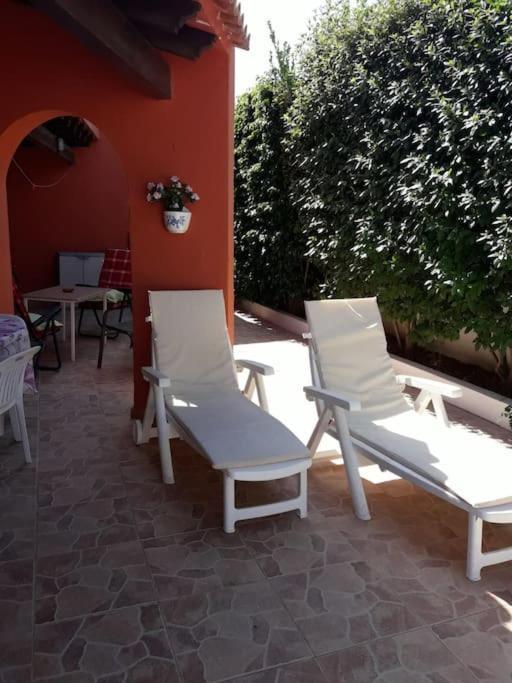 In - Swimming Pool And Tennis Court * Calp